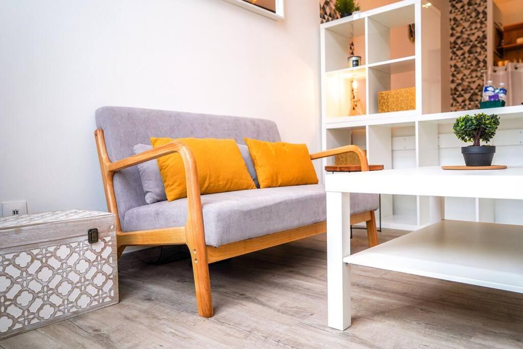 L'Atelier • Cosy • Elegant Lägenhet Déols Exteriör bild